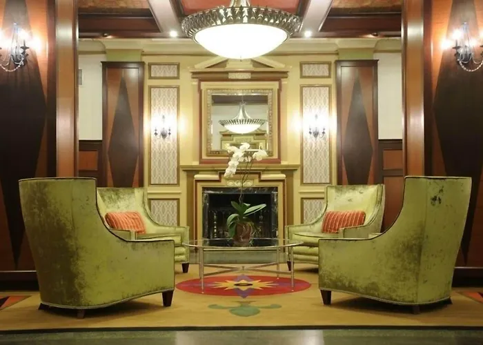 Carleton Of Oak Park